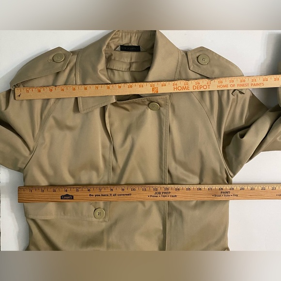 Signature Expressions Woman's Size 6P Trench Coat Tan Belted In/Out Lining Tan - Picture 6 of 16